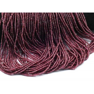 Бусины из граната рондель гр.2,5мм, 38см, 220 бусин Бусины из граната рондель гр.2,5мм, 38см, 220 бусин