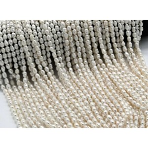 Бусины из жемчуга овал 5*7мм белый, 36см, 52 бусины
