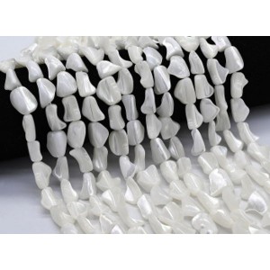 Бусины из перламутра галтовка 10*15мм, цвет белый, 38см, 25 бусин