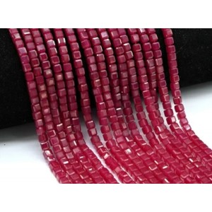 Бусины из рубина кубик 4мм, 39см, 97 бусин