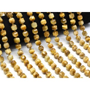 Бусины из тигрового глаза кубик гр.8*8мм, 38,5см, 37 бусин
