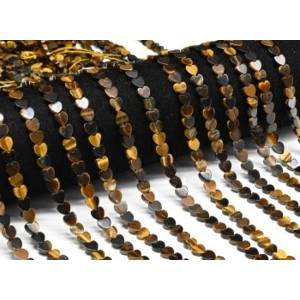 Бусины из тигрового глаза сердце 6*6мм, 38см, 68 бусин