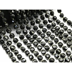 Бусины из турмалина шерл кубик гр.7мм, 38см, 40 бусин