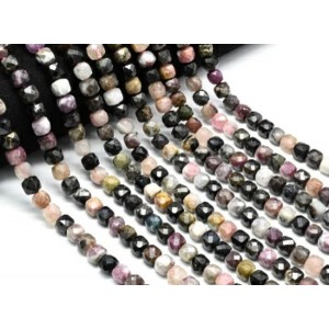 Бусины из турмалина кубик гр.8мм, 39см, 49 бусин