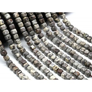 Бусины из яшмы леопардовой кубик 8мм, 39см, 47 бусин