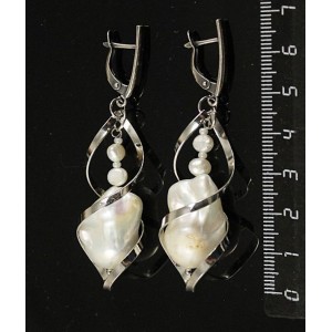 Серьги жемчуг барокко в спирали, швензы посеребрение