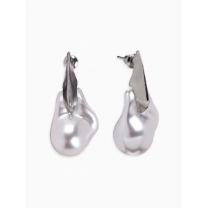 Серьги жемчуг «Капля барокко», белые, цвет серебристый