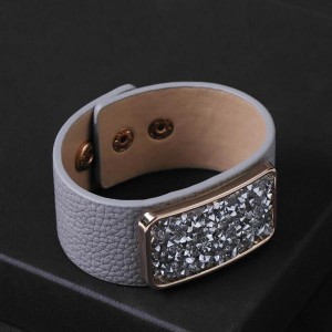 Браслет кожа "Помпеи" стразы, цвет бело-серый, цвет золотистый, 21 см длина 21см