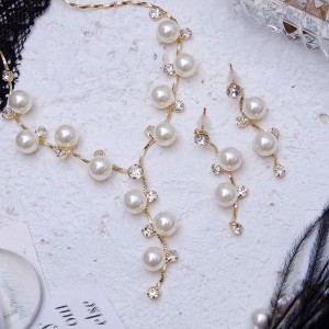 Комплект: серьги, колье "Изумление" ветвь, цвет белый, цвет золотистый, 42 см (пластик, стразы)