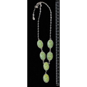 Колье c кабошоном из пластика "щетка кристаллов", цвет салатовый, "6 овалов", камень 25х18мм