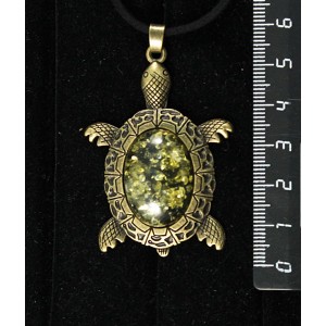 Кулон из янтаря иск., цвет зеленый, овал 25х18мм, "черепаха" оправа цвет бронза