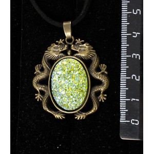 Кулон c кабошоном из пластика "щетка кристаллов", цвет салатовый, овал 25х18мм, цвет бронза "2 дракона"