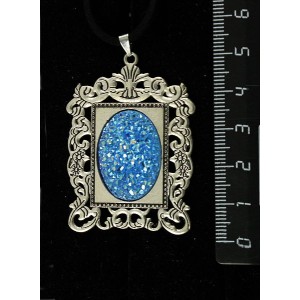 Кулон c кабошоном из пластика "щетка кристаллов",  цвет морская волна,"портрет", овал 25х18мм