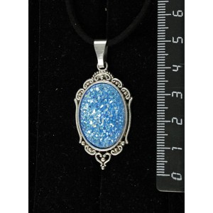 Кулон c кабошоном из пластика "щетка кристаллов",  цвет морская волна, овал 25х18мм, оправа "медальон"