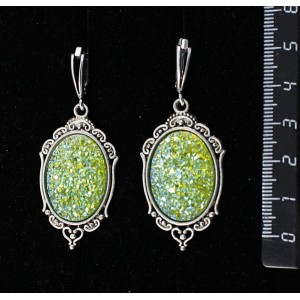 Серьги c кабошоном из пластика "щетка кристаллов", цвет салатовый, овал 25х18мм, "медальон", швензы посеребрение