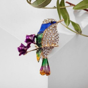Брошь "Птичка"  малышка на ветке, цветная, цвет золотистый