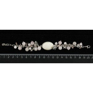 Браслет c кабошоном из пластика "щетка кристаллов", цвет белый, овал 25х18мм + кварц розовый