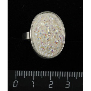 Кольцо c кабошоном из пластика "щетка кристаллов", цвет белый, овал 25х18мм, безразмерное (литая оправа)