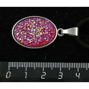 Кулон c кабошоном из пластика "щетка кристаллов", цвет малиновый, простой овал 25х18мм