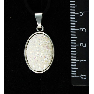 Кулон c кабошоном из пластика "щетка кристаллов", цвет белый, простой овал 25х18мм