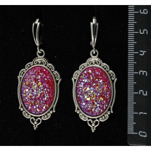 Серьги c кабошоном из пластика "щетка кристаллов", цвет малиновый, овал 25х18мм, оправа "медальон", швензы посеребрение