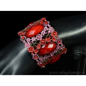 Браслет с муранским стеклом цвет красный.