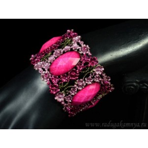 Браслет с муранским стеклом цвет розовый.