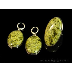 Кольцо и серьги змеевик овал