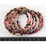 Браслет на струнке турмалин (овалы), родонит, гранат, кварц земляничный (шарики) + хрусталь, 5-6 оборотов Браслет на струнке турмалин (овалы), родонит, гранат, кварц земляничный (шарики) + хрусталь, 5-6 оборотов