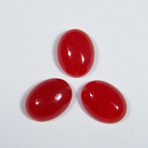 Агат красный (тонировка под рубин), кабошон овал 16х12мм Агат красный (тонировка под рубин), кабошон овал 16х12мм