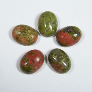 Кабошон из унакита овал, 12*16*6мм.
