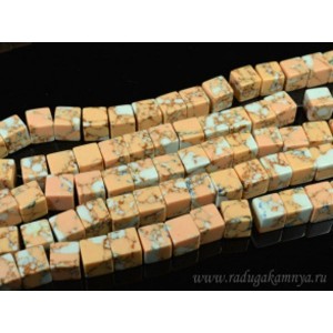 Бусины из варисцита (иск.) кубик 11-12мм, цвет персиковый, 38,5см, 33 бусин Бусины из варисцита (иск.) кубик 11-12мм, цвет персиковый, 38,5см, 33 бусин