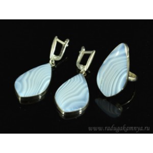 Кольцо и серьги из тиманского агата