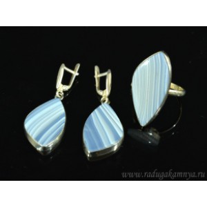 Кольцо и серьги из тиманского агата