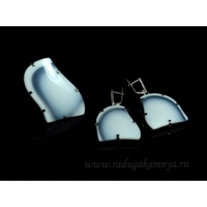 Кольцо и серьги с агатом белым