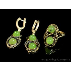 Кольцо и серьги нефрит