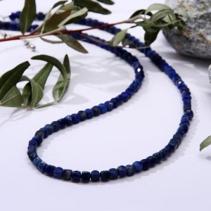 Бусы кубик гранёный лазурит, 45см, бусина 3.5мм Бусы кубик гранёный лазурит, 45см, бусина 3.5мм