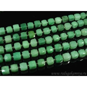 Бусины из кварца (имитация нефрита) кубик гр.10мм, 19см, полнити 15 бусин