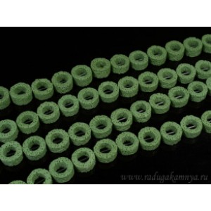 Бусины из лавы кольцо 15мм, цвет зеленый 40см, 26 бусин