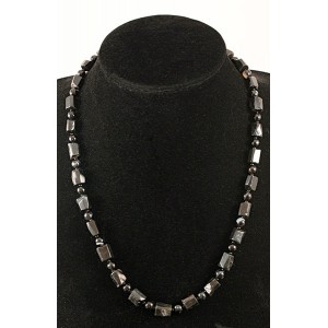 Бусы из турмалина черного (кристаллы) и агата черного (шарик 6мм) Бусы из турмалина черного (кристаллы) и агата черного (шарик 6мм)