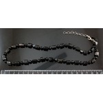 Бусы из турмалина черного (кристаллы) и агата черного (шарик 6мм) Бусы из турмалина черного (кристаллы) и агата черного (шарик 6мм)