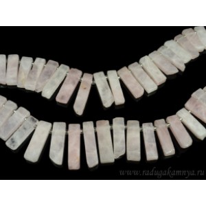 Бусины из розового кварца пластинки 10*30мм, 38см, 32 бусины