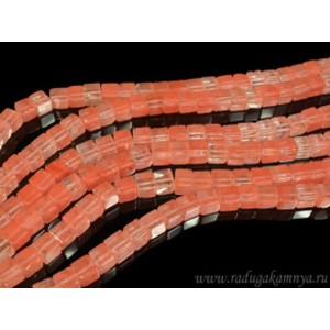 Бусины из халцедона розового искусственного кубик 8мм, 38см, 46 бусин