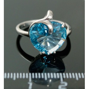 C925 Кольцо 3,94г топаз гт голубой родирование