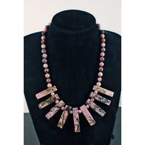 Колье из родонита "лучики", 50см, прямоугольники 4-5см, шарик 8 и 6 мм