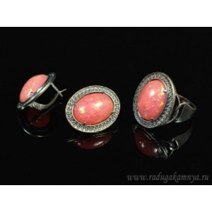 Кольцо и серьги с опалом искусственным, цвет коралловый Кольцо и серьги с опалом искусственным, цвет коралловый