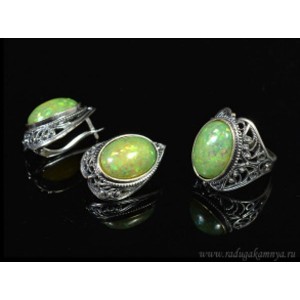 Кольцо и серьги с опалом искусственным, цвет лайм