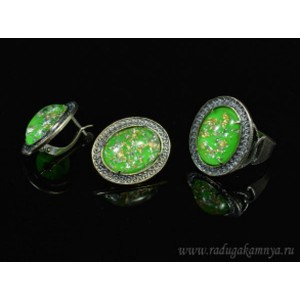 Кольцо и серьги с опалом искусственным, цвет салатовый