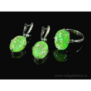 Кольцо и серьги с опалом искусственным, цвет салатовый