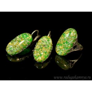 Кольцо и серьги с опалом искусственным, цвет салатовый